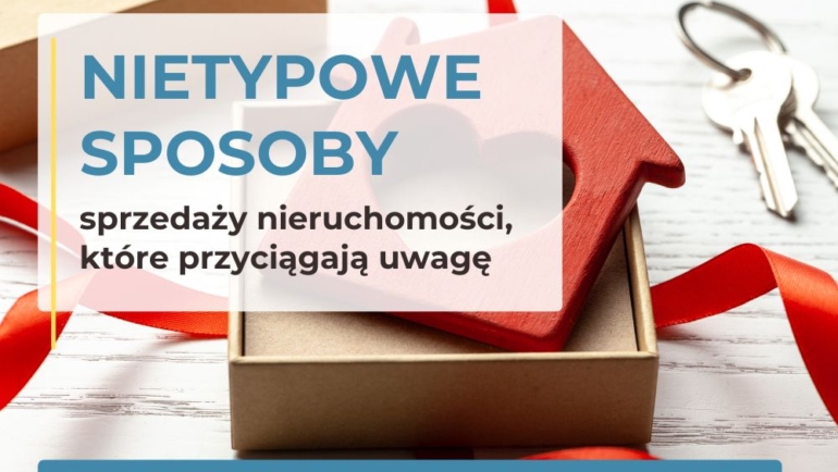 drewniany model domku w pudełku prezentowym